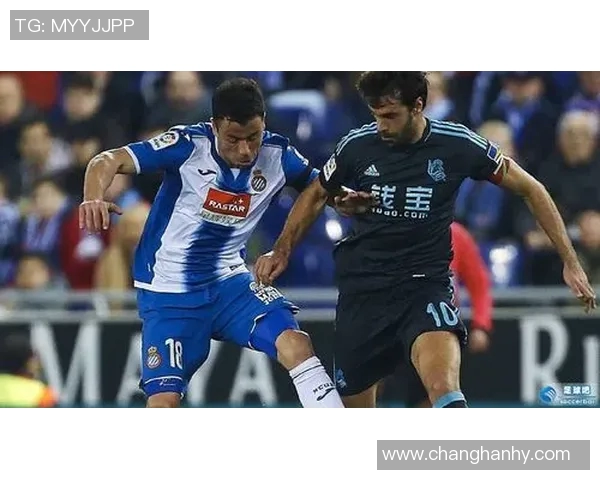 吉达阿赫利迎战棉农球队全力争胜展现实力与激情