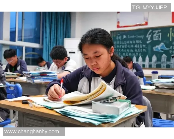 姜宇星的成长之路：从平凡少年到璀璨明星的奋斗历程与心路历程